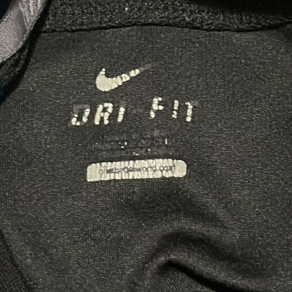 Nike - Black and Neon Green - Long Sleeve - S - Picture 6 of 6